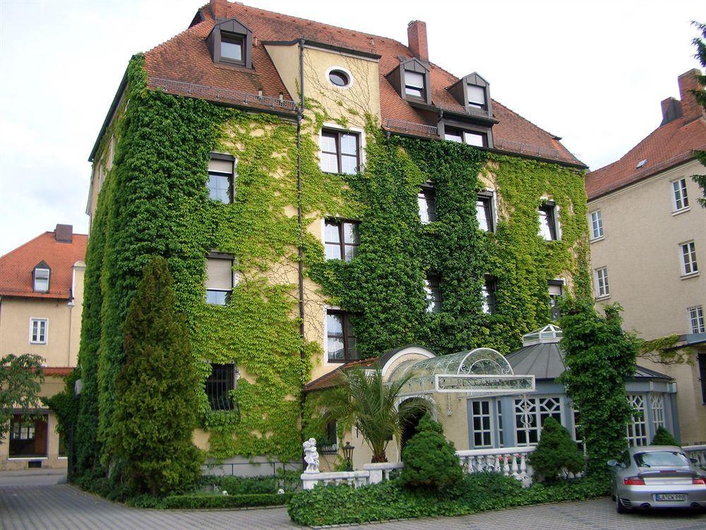 Simones Hotel Fuerstenhof Ландсхут Экстерьер фото